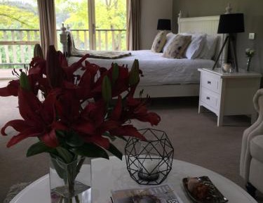 King Room with Spa Bath