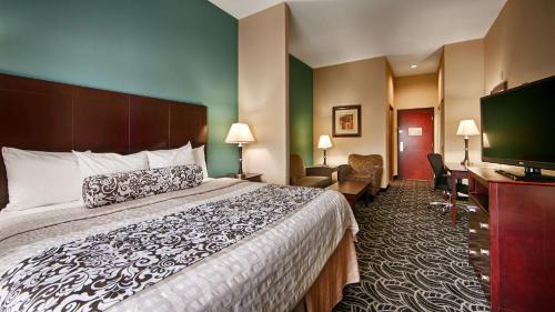 King Suite with Kitchen
