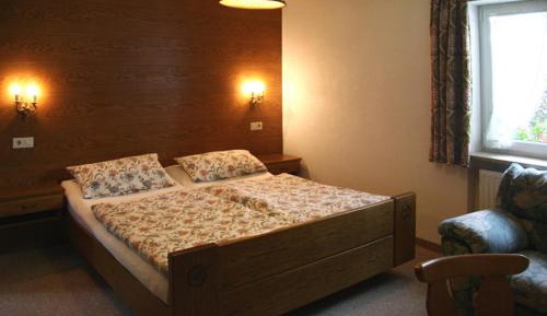 One-Bedroom Apartment 2