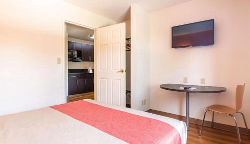 King Room - Disability Access - Smoking