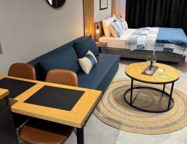 Studio with Sofa Bed