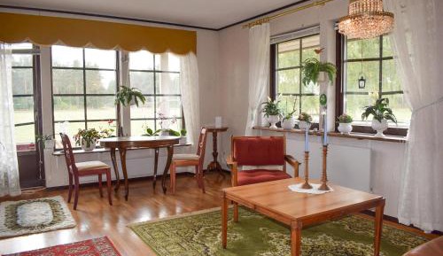 Three-Bedroom Holiday Home 