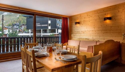 Apartment (6 Adults)