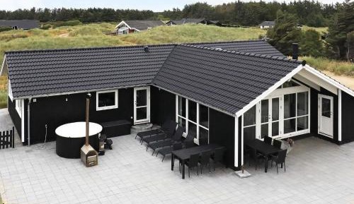 Five-Bedroom Holiday Home