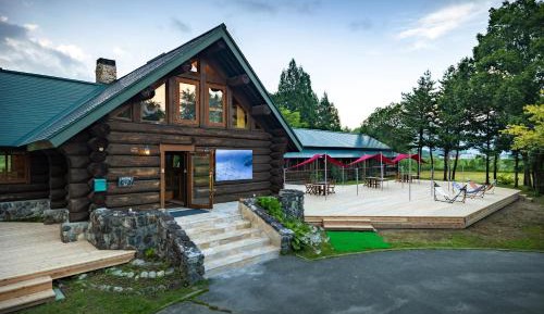Standard Twin Room with Mountain View