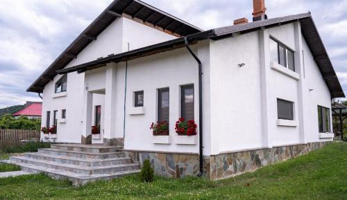 Seven-Bedroom House