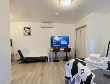 One-Bedroom House