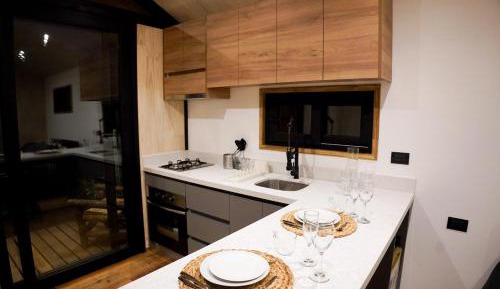 One-Bedroom Deluxe Apartment
