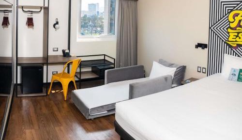 Standard Room with One Double Bed and One Single Bed