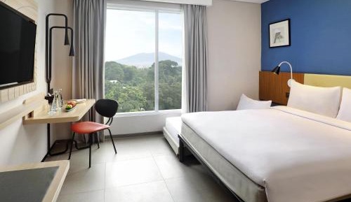 Deluxe Room with 3 single beds