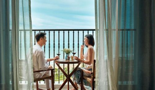 Executive King Room with Balcony and Sea View - High floors