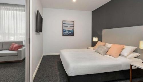 Superior King Suite