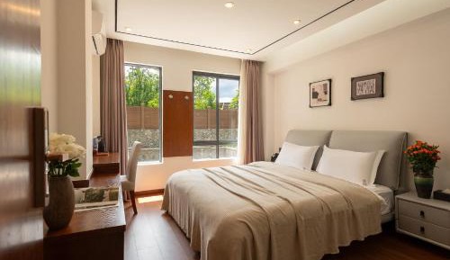 Queen Room