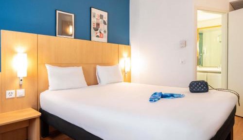 Standard Room with 1 Double Bed