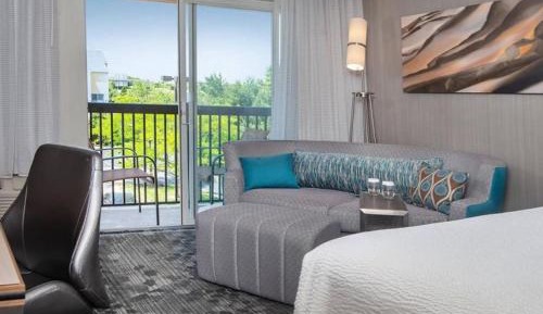 Quadruple Room with Two Queen Beds and Balcony - Non Smoking