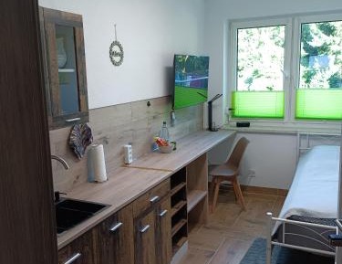 Single Room with Shared Bathroom