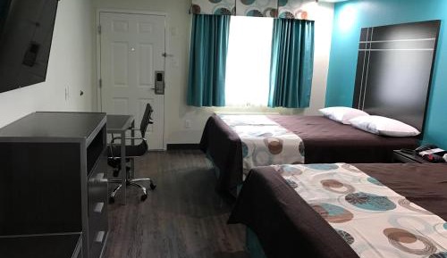 Double Room with Two Double Beds and Kitchen - Smoking