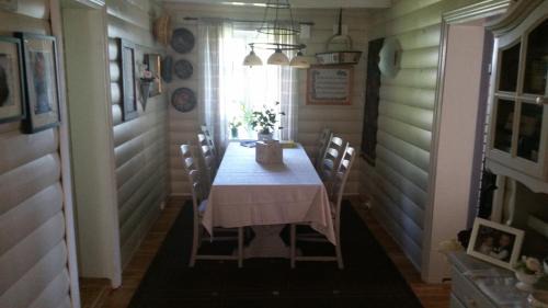 Four-Bedroom Cottage