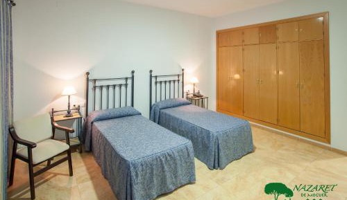 Double or Twin Room (1 Adult)
