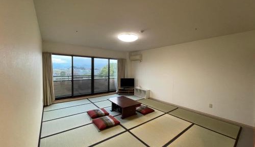 Japanese-Style Room