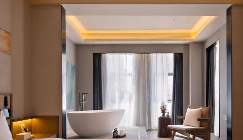 Deluxe Double Room with Bath