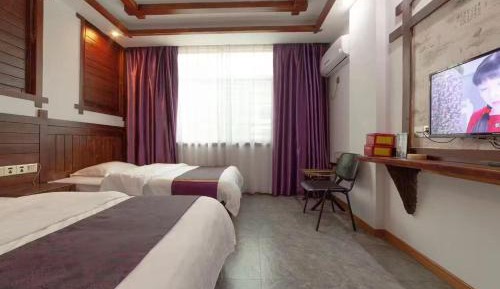 Twin Room with Private Bathroom