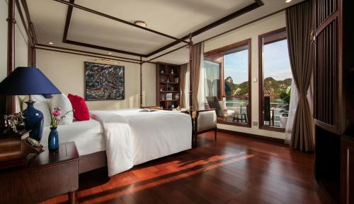 Regal Suites Private Balcony
