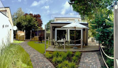 Holiday Home Deluxe