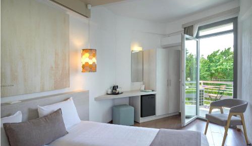 Twin or Double Room with Side Sea View