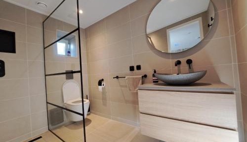 Deluxe Double Room with Shower