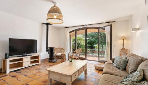 Three-Bedroom Holiday Home 