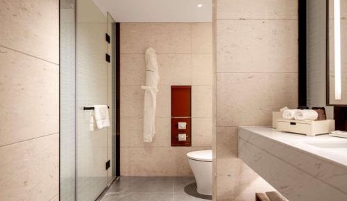Swiss Advantage King Room - High Floor
