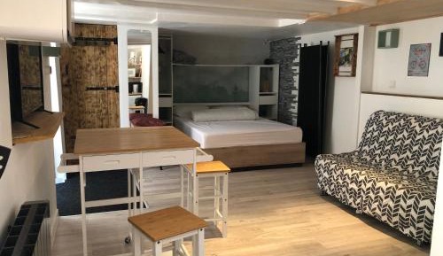 One-Bedroom House