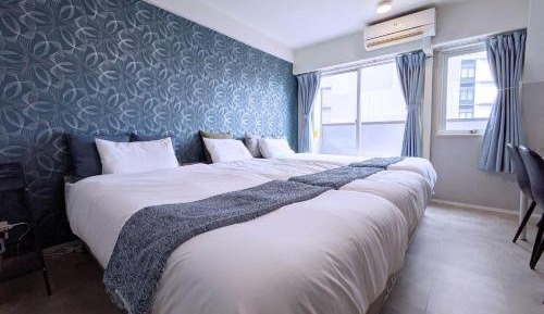 Triple Room with City View
