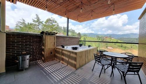 Apartment with Lake View