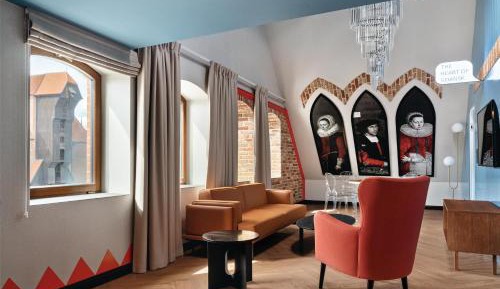 One-Bedroom Apartment with River View - Annex Building