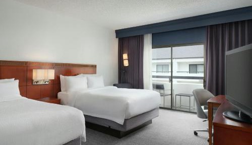 Queen Room with Two Queen Beds and Transfer Shower - Mobility and Hearing Accessible