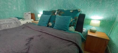 Classic One-Bedroom Apartment with King Bed
