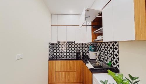 One-Bedroom Apartment with Balcony