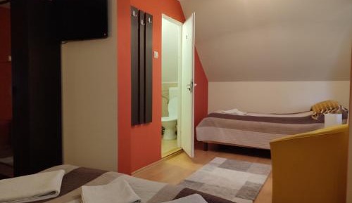 Triple Room with Private Bathroom