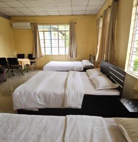 Deluxe Family Suite