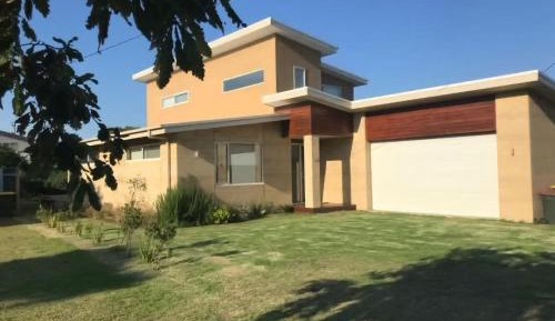 Holiday Home - No linen provided