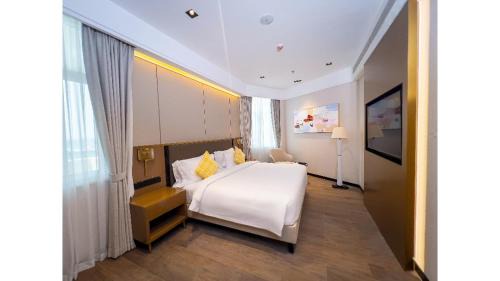 Junior King Suite