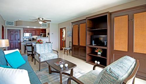 Two-Bedroom Suite with Sea View with Fully Equipped Kitchen, Oceanfront