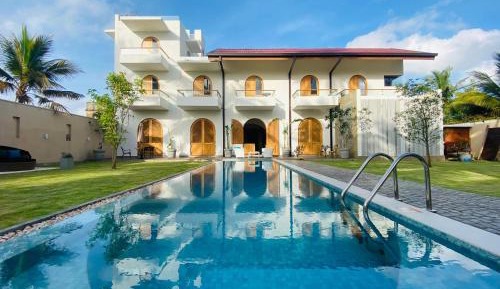 Deluxe Double or Twin Room with Pool Access
