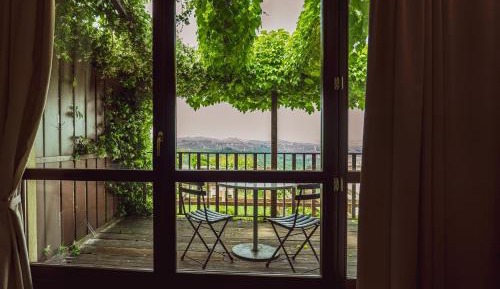 Double Room with View
