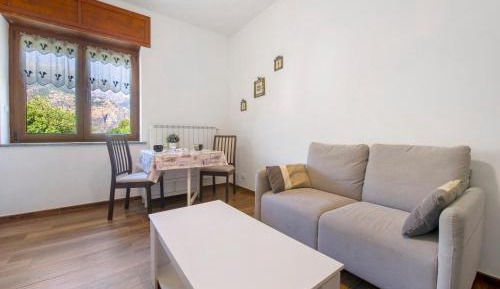 Superior One-Bedroom Apartment with Balcony