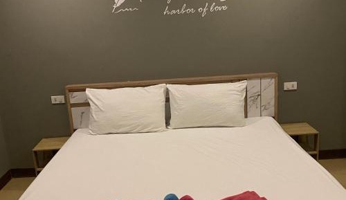 Budget Double Room with Shared Bathroom