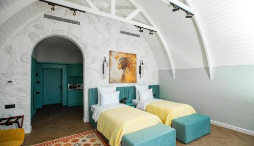 Bungalow - Water Front 