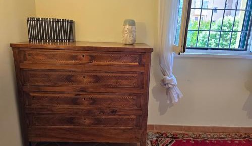 Classic One-Bedroom Apartment with King Bed